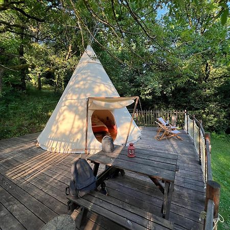 Hotel Le Tipi A Marie, Deconnectez- Vous !!! à Cambounes Extérieur photo