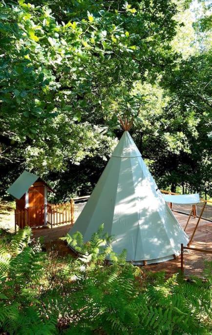 Hotel Le Tipi A Marie, Deconnectez- Vous !!! à Cambounes Extérieur photo