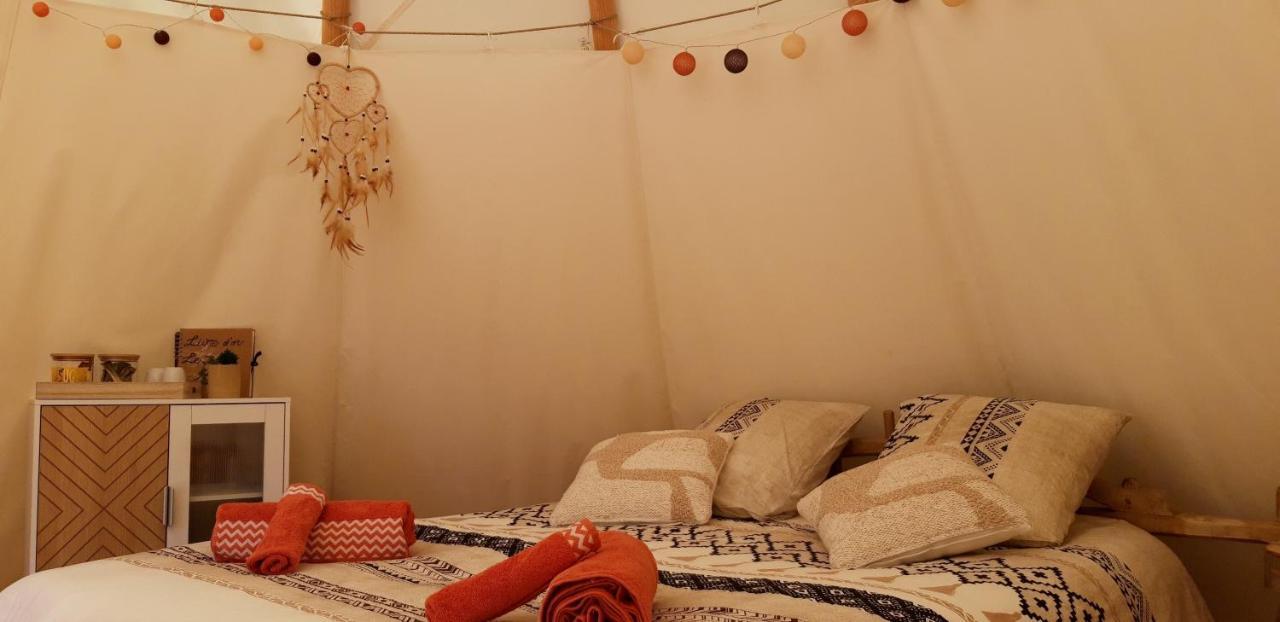 Hotel Le Tipi A Marie, Deconnectez- Vous !!! à Cambounes Extérieur photo
