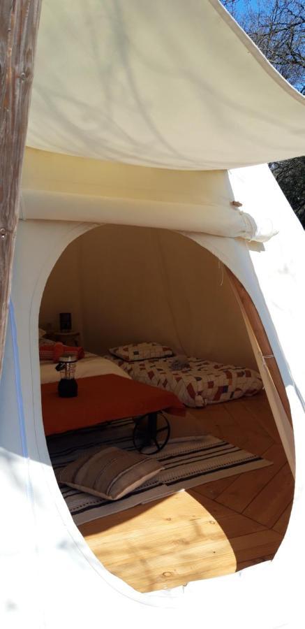 Hotel Le Tipi A Marie, Deconnectez- Vous !!! à Cambounes Extérieur photo