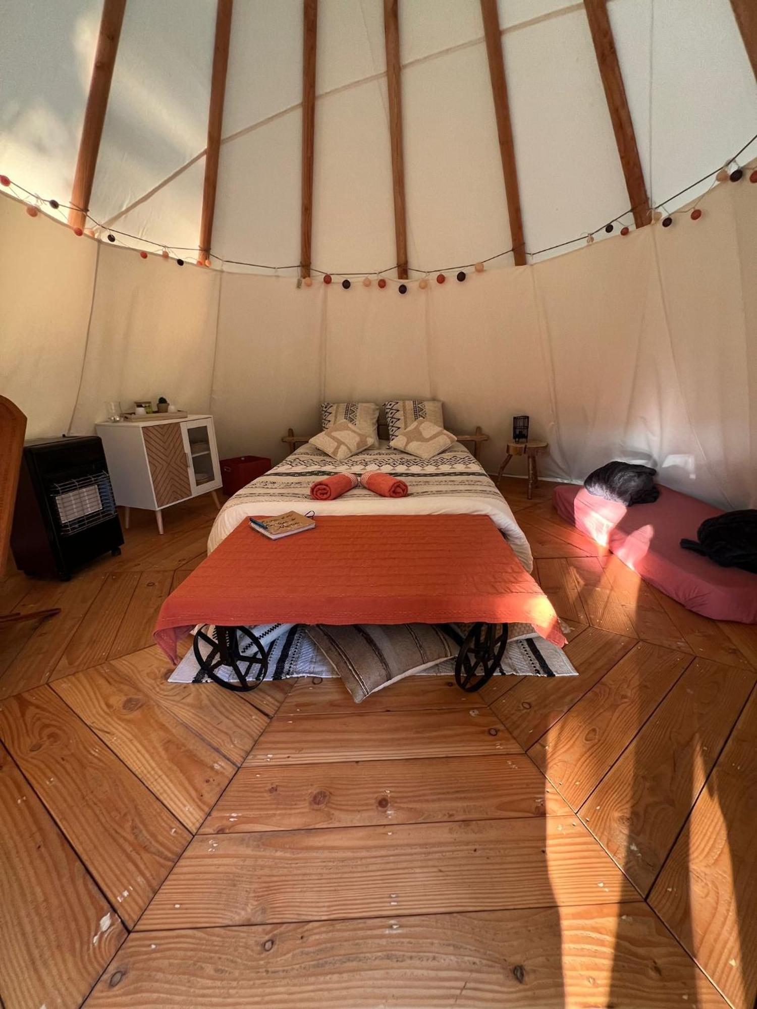 Hotel Le Tipi A Marie, Deconnectez- Vous !!! à Cambounes Extérieur photo